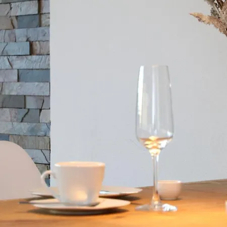 Seeblick25 - - Balkony - Wifi - Great View - New & Modern