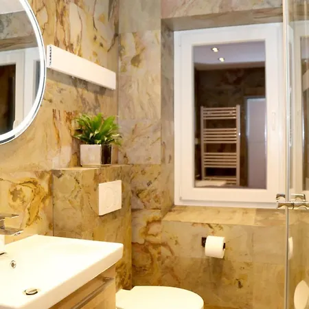 Seeblick25 - - Balkony - Wifi - Great View - New & Modern شقة