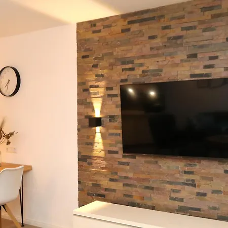 Seeblick25 - - Balkony - Wifi - Great View - New & Modern شقة *