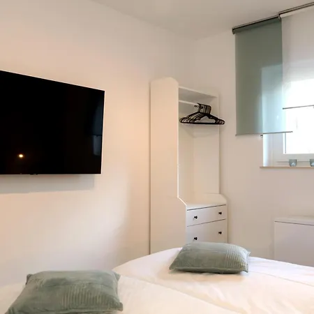 Apartment Seeblick25 - - Balkony - Wifi - Great View - New & Modern